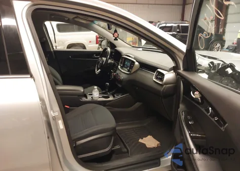 2018 Kia Sorento 2.4L Lx from USA, damaged, VIN 5XYPGDA33JG361552